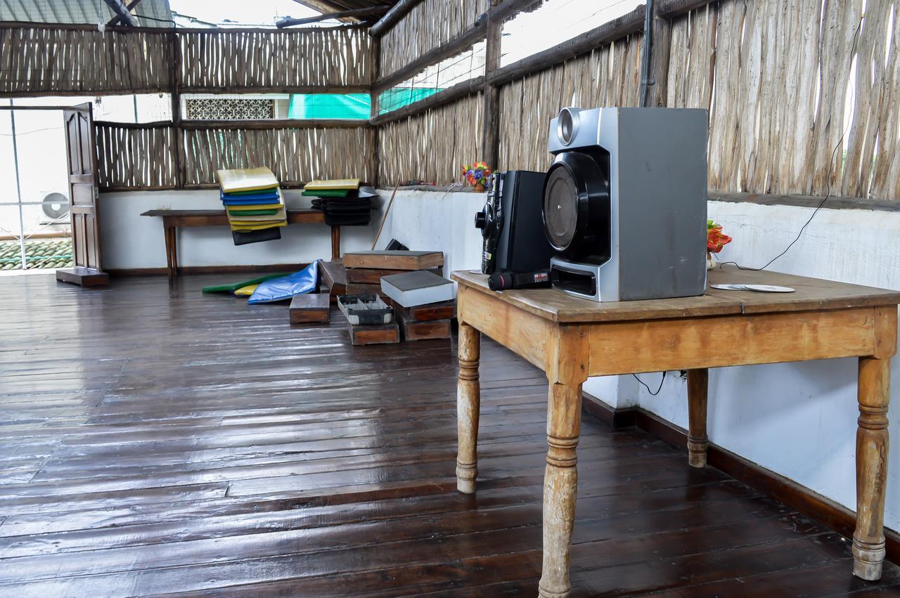 Sanana Conference Center And Holiday Resort Mombasa Bagian luar foto