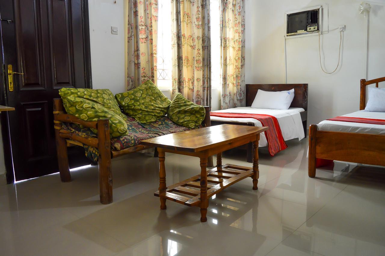 Sanana Conference Center And Holiday Resort Mombasa Bagian luar foto