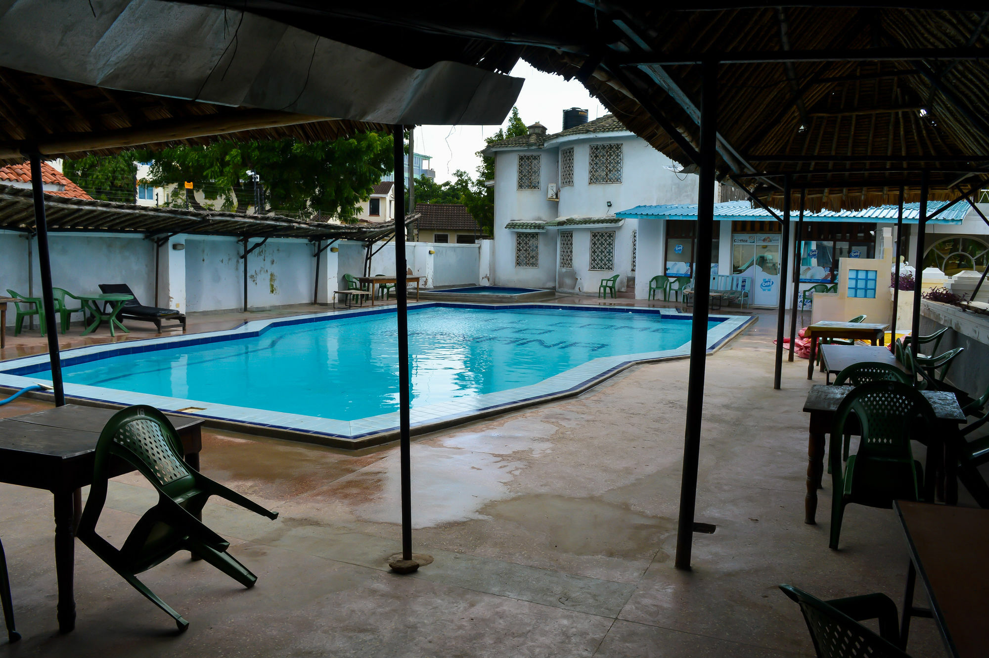 Sanana Conference Center And Holiday Resort Mombasa Bagian luar foto